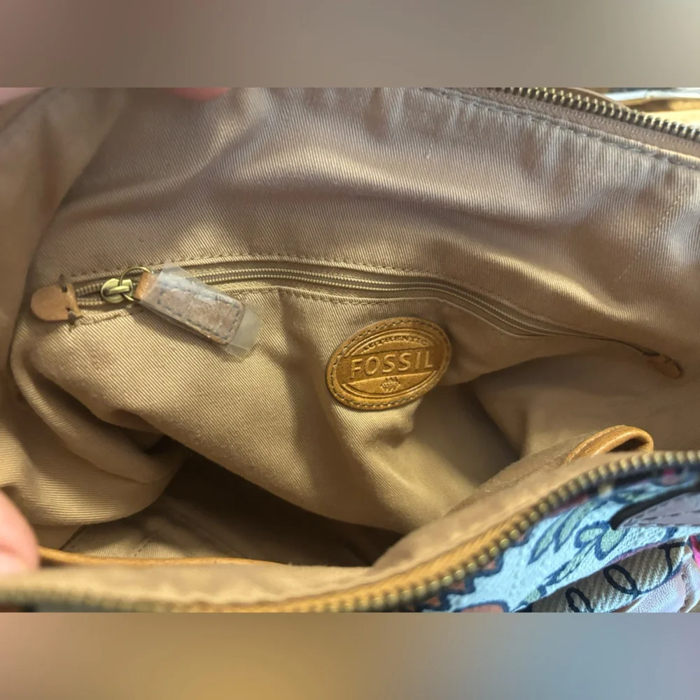 🔑Rare New Vintage Fossil🔑 Floral Convertible Tote with Front Pockets - Picture 6 of 6